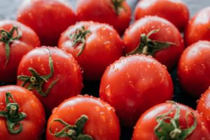 pelar-tomate-rapido-facil-express-microondas-escuela-cocina-villa-retiro
